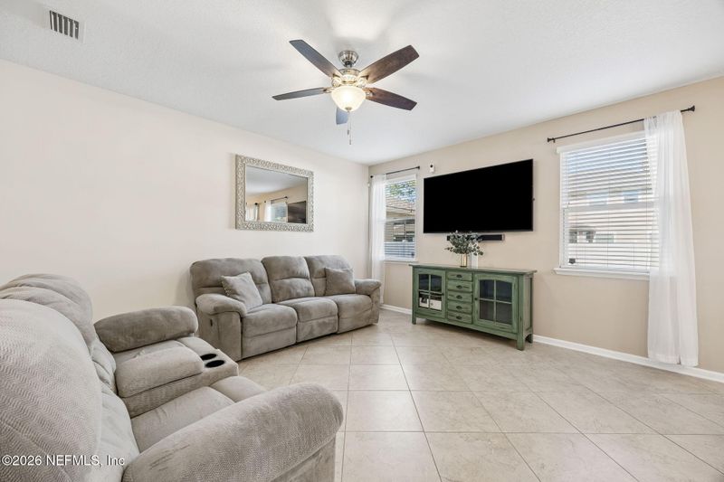 7100 Crispin Cove Dr, Jacksonville, FL 32258