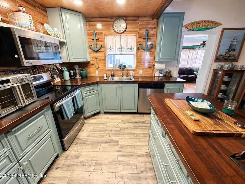 7103 Wendy Cir, Jacksonville, FL 32211