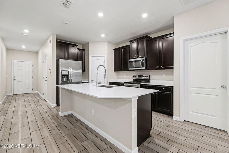 7111 Longleaf Branch Dr, Jacksonville, FL 32222