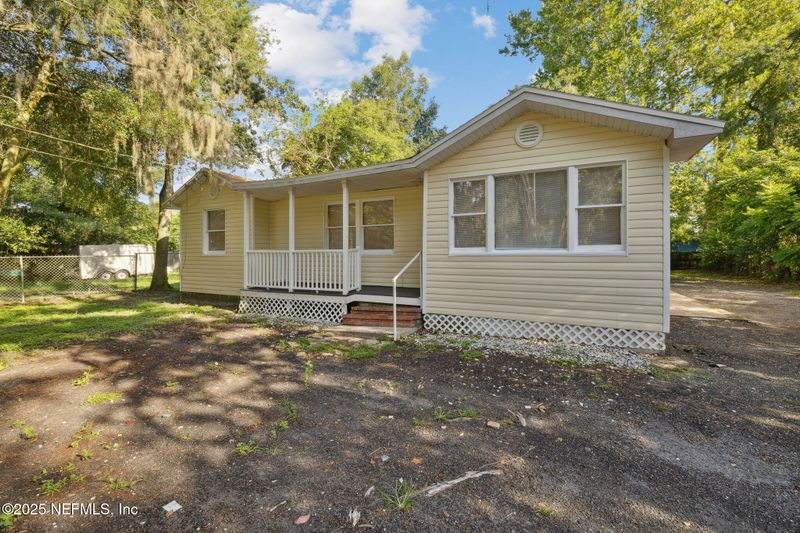 7125 Silver Lake Ter, Jacksonville, FL 32216
