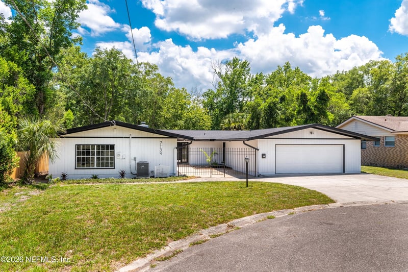 7134 Electra Dr S, Jacksonville, FL 32210