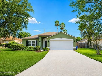 716 Lake Geneva Dr, St Augustine, FL 32092
