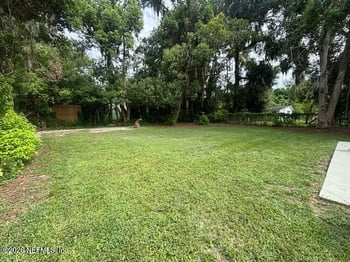 7164 W Lucky Dr W, Jacksonville, FL 32208