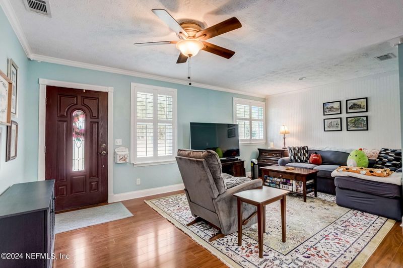 718 Lake Asbury Dr, Green Cove Springs, FL 32043