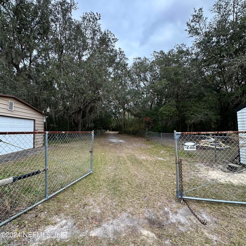 7181 Cedar Point Rd, Jacksonville, FL 32226