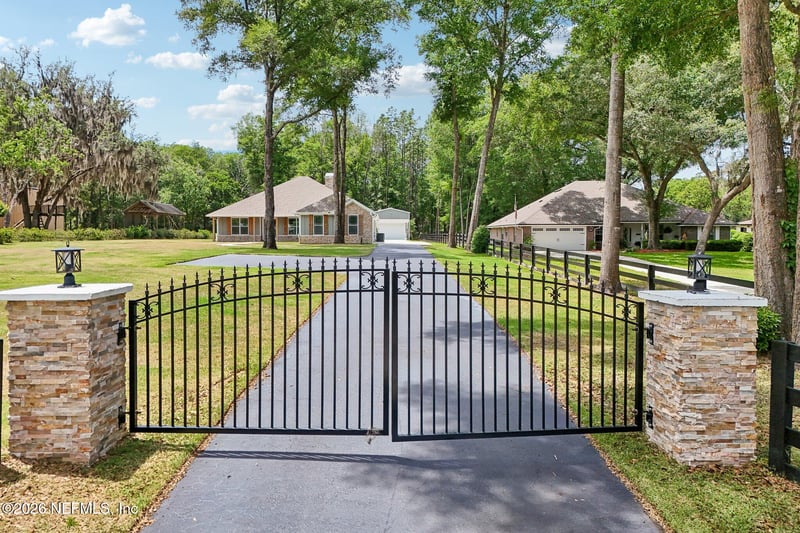 720 Arthur Moore Dr, Green Cove Springs, FL 32043