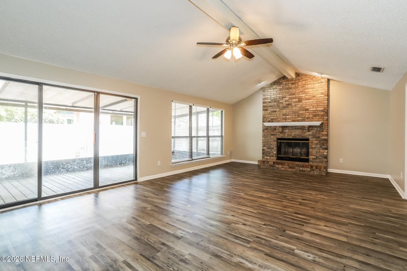 7213 Secret Woods Dr, Jacksonville, FL 32216