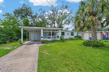 7220 Hielo Dr, Jacksonville, FL 32211