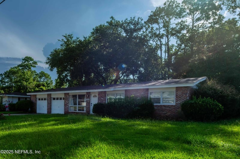 723 Montego Rd W, Jacksonville, FL 32216