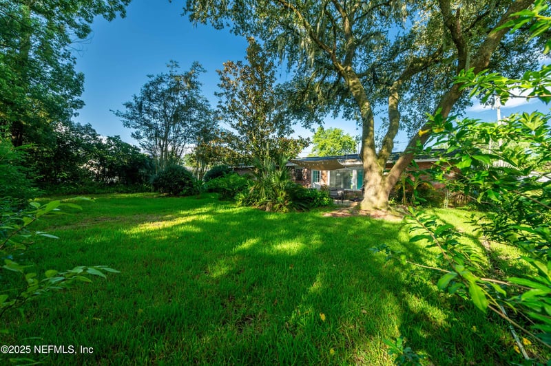 723 Montego Rd W, Jacksonville, FL 32216