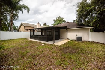 724 S Lilac Loop, Jacksonville, FL 32259