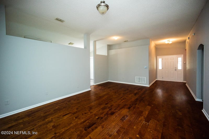 724 S Lilac Loop, Jacksonville, FL 32259