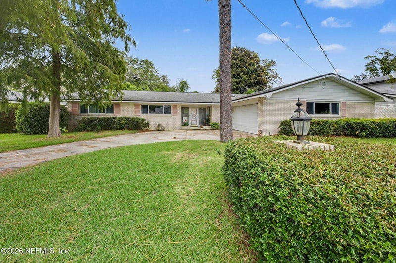 7245 Sandy Bluff Dr, Jacksonville, FL 32277
