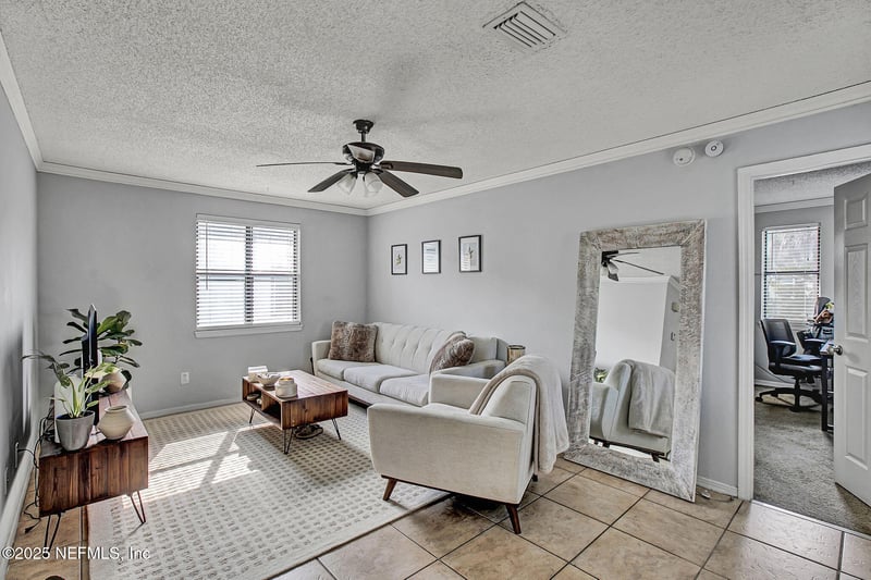 725 7th Ave S, Jacksonville Beach, FL 32250