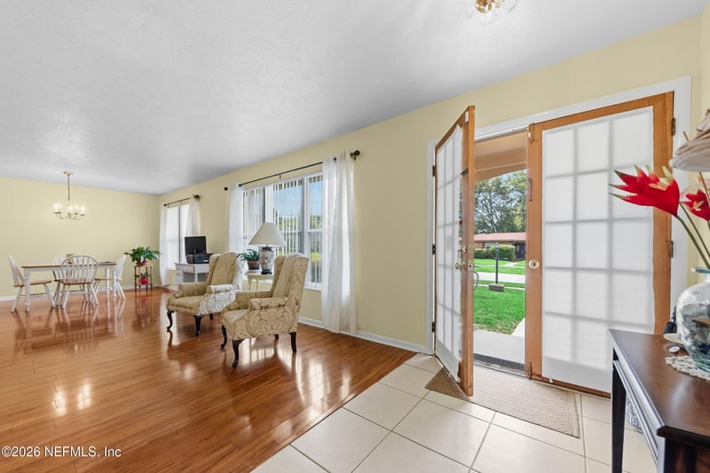 7255 Floral Ridge Dr, Jacksonville, FL 32277