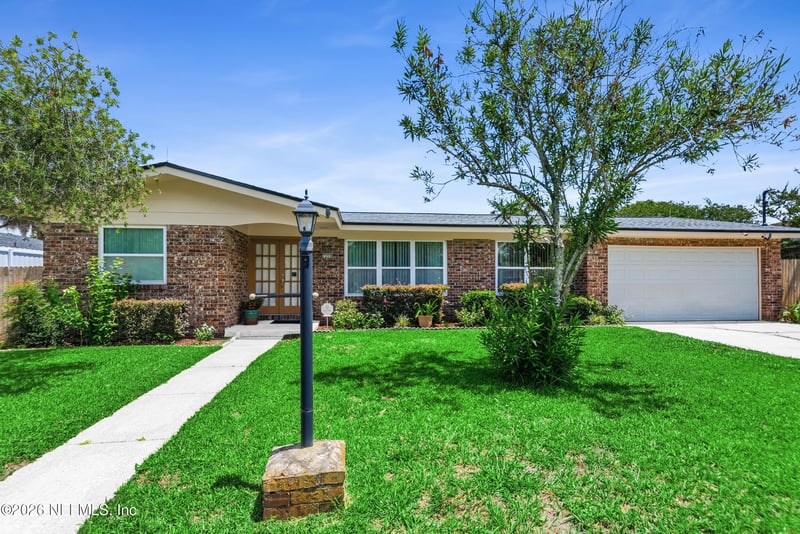 7255 Floral Ridge Dr, Jacksonville, FL 32277