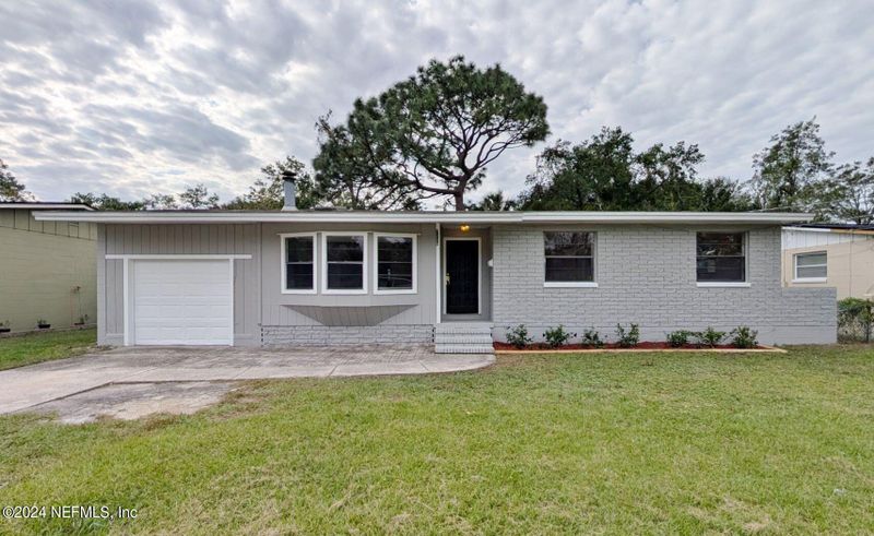 7256 Stonehurst Rd N, Jacksonville, FL 32277