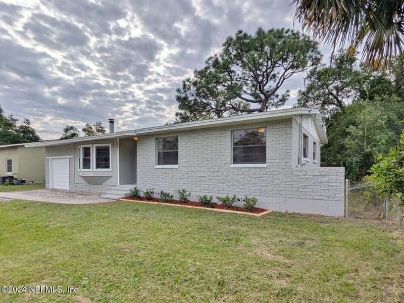 7256 Stonehurst Rd N, Jacksonville, FL 32277