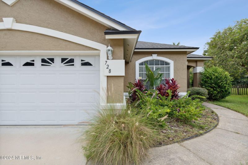 728 Lockwood Ln, St Johns, FL 32259