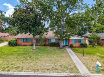 7307 Maple Tree Dr, Jacksonville, FL 32277