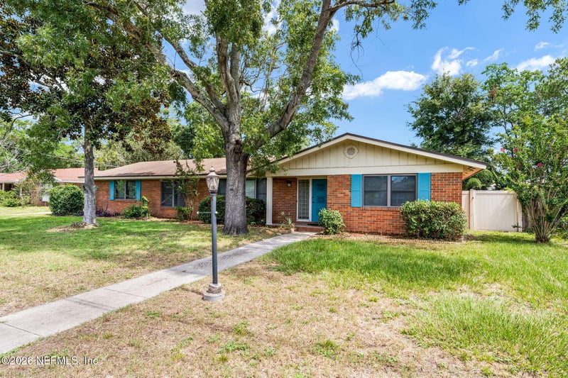 7307 Maple Tree Dr, Jacksonville, FL 32277
