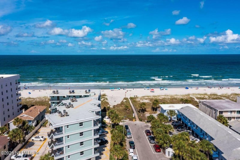 731 1st St #5F, Jacksonville Beach, FL 32250