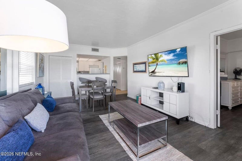 731 1st St #5F, Jacksonville Beach, FL 32250