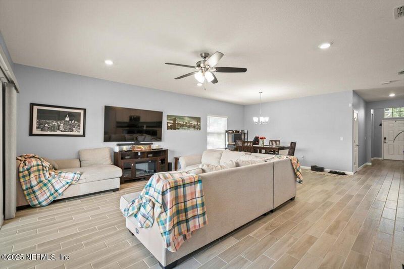 7312 Rock Brook Dr, Jacksonville, FL 32222