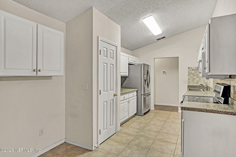 7348 Ironside Dr W, Jacksonville, FL 32244