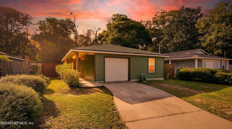 735 N Cypress Ave, Green Cove Springs, FL 32043