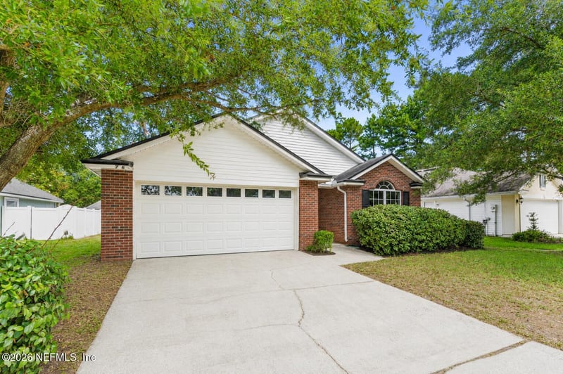 736 Bellshire Dr, Orange Park, FL 32065