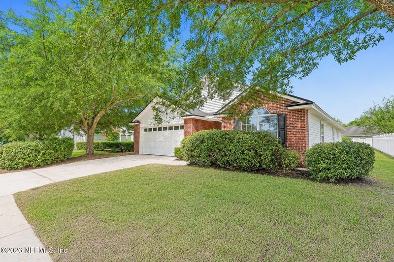 736 Bellshire Dr, Orange Park, FL 32065