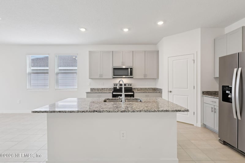 7361 Everett Forest Dr, Jacksonville, FL 32219