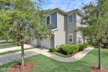 7365 Palm Hills Dr, Jacksonville, FL 32244