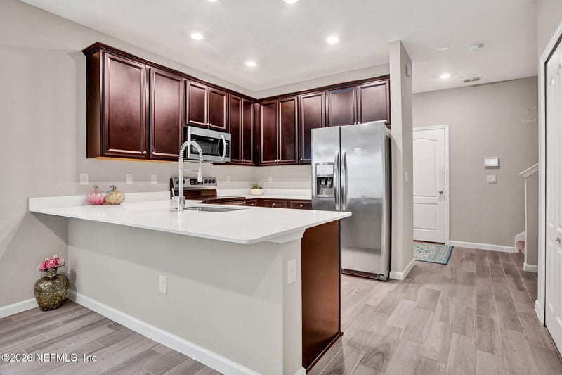 7365 Palm Hills Dr, Jacksonville, FL 32244
