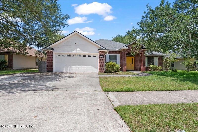 7366 Hawks Cliff Dr W, Jacksonville, FL 32222