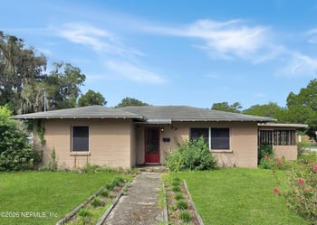 737 N Pine Ave, Green Cove Springs, FL 32043