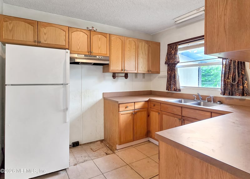 737 N Pine Ave, Green Cove Springs, FL 32043