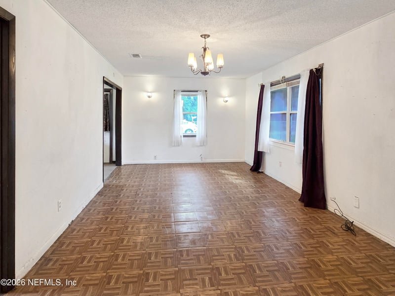737 N Pine Ave, Green Cove Springs, FL 32043