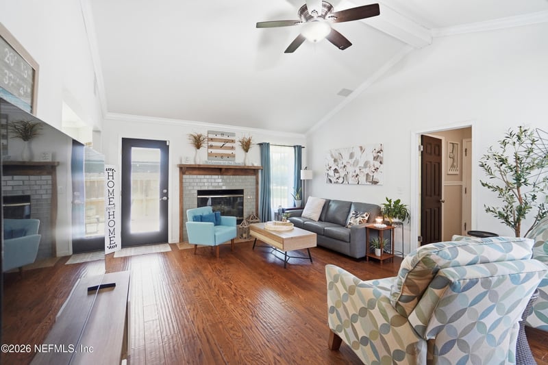 7388 Secret Woods Dr, Jacksonville, FL 32216
