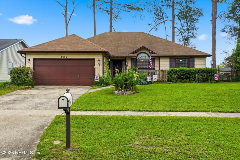 7395 Petrell Dr, Jacksonville, FL 32222