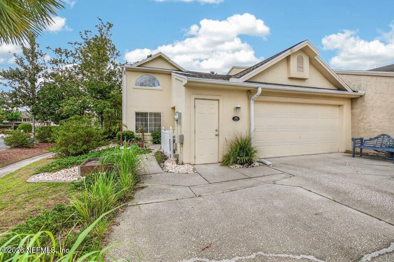74 Fox Valley Dr, Orange Park, FL 32073