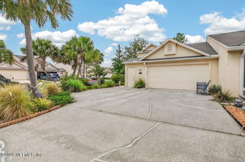 74 Fox Valley Dr, Orange Park, FL 32073