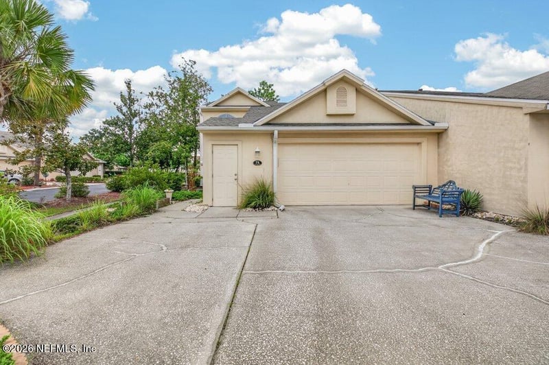 74 Fox Valley Dr, Orange Park, FL 32073