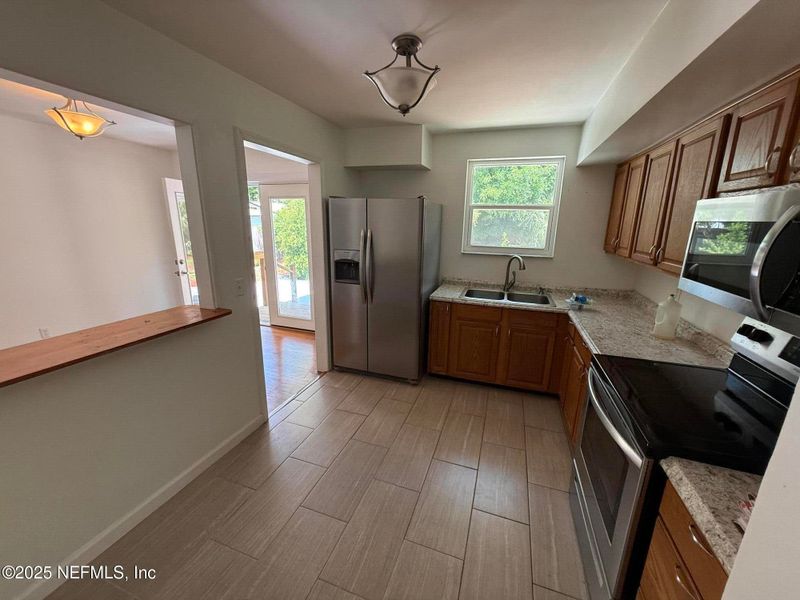 7427 Burlingame Dr S, Jacksonville, FL 32211