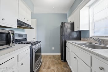 7428 White Alder Dr, Jacksonville, FL 32210