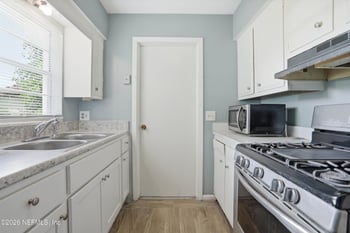 7428 White Alder Dr, Jacksonville, FL 32210