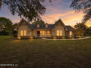 7433 Pierce Rd, Glen St Mary, FL 32040