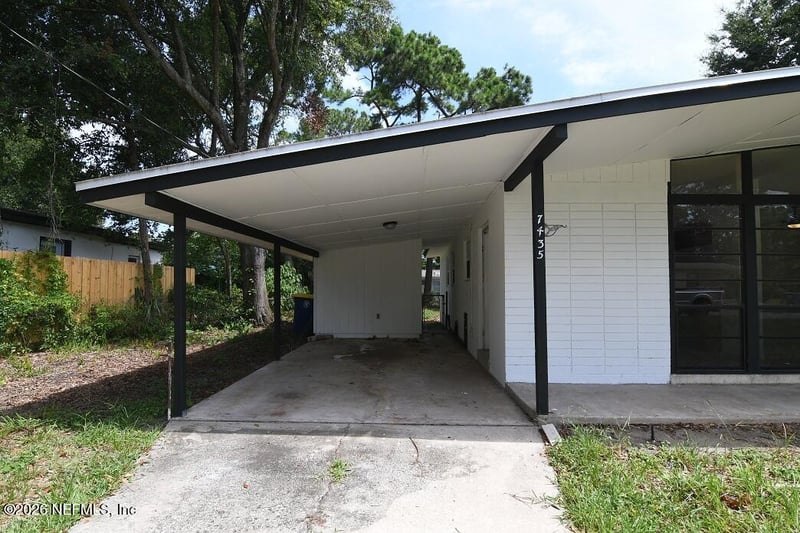 7435 Bamberg Rd, Jacksonville, FL 32277
