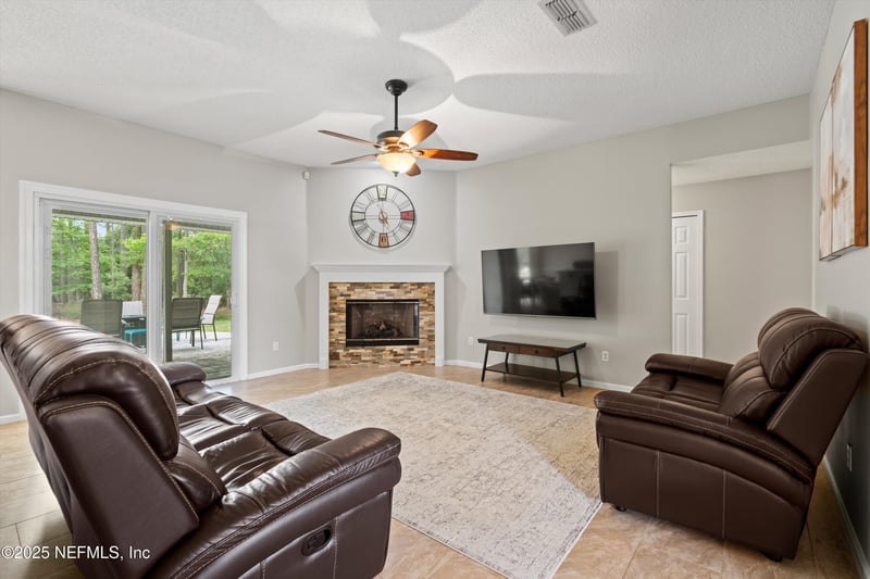 744 Fair Oaks Ln, Fruit Cove, FL 32259